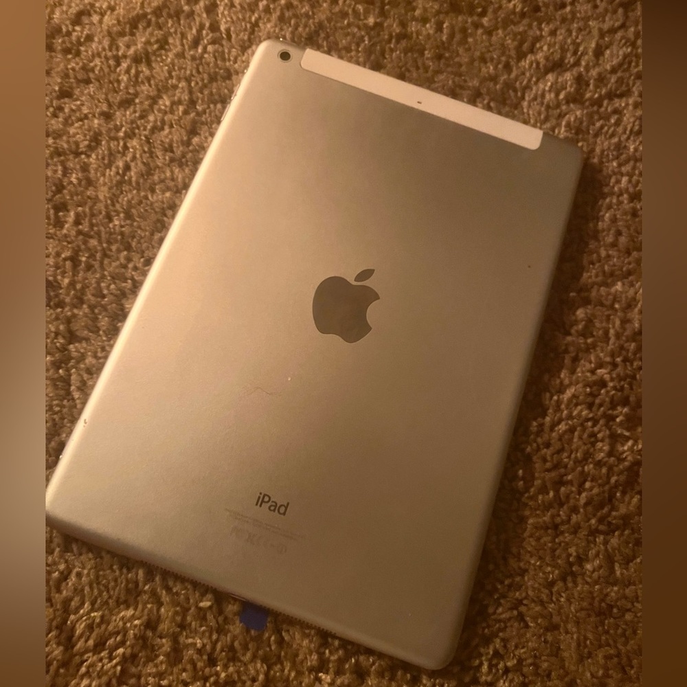 Silver ipad 6th gen still working